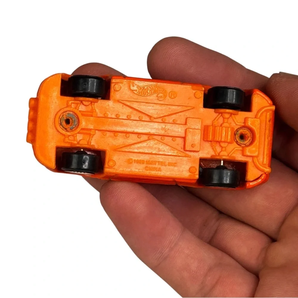 Vintage Hot Wheel Toy Cars Lot of 3 1999 Peak Tacoma,Toyota MR2,'97 Corvette